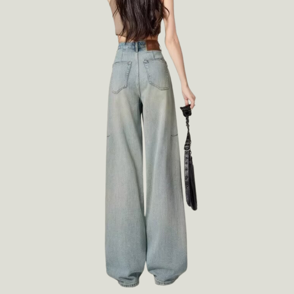 Women's Versatile Slim Light Jeans