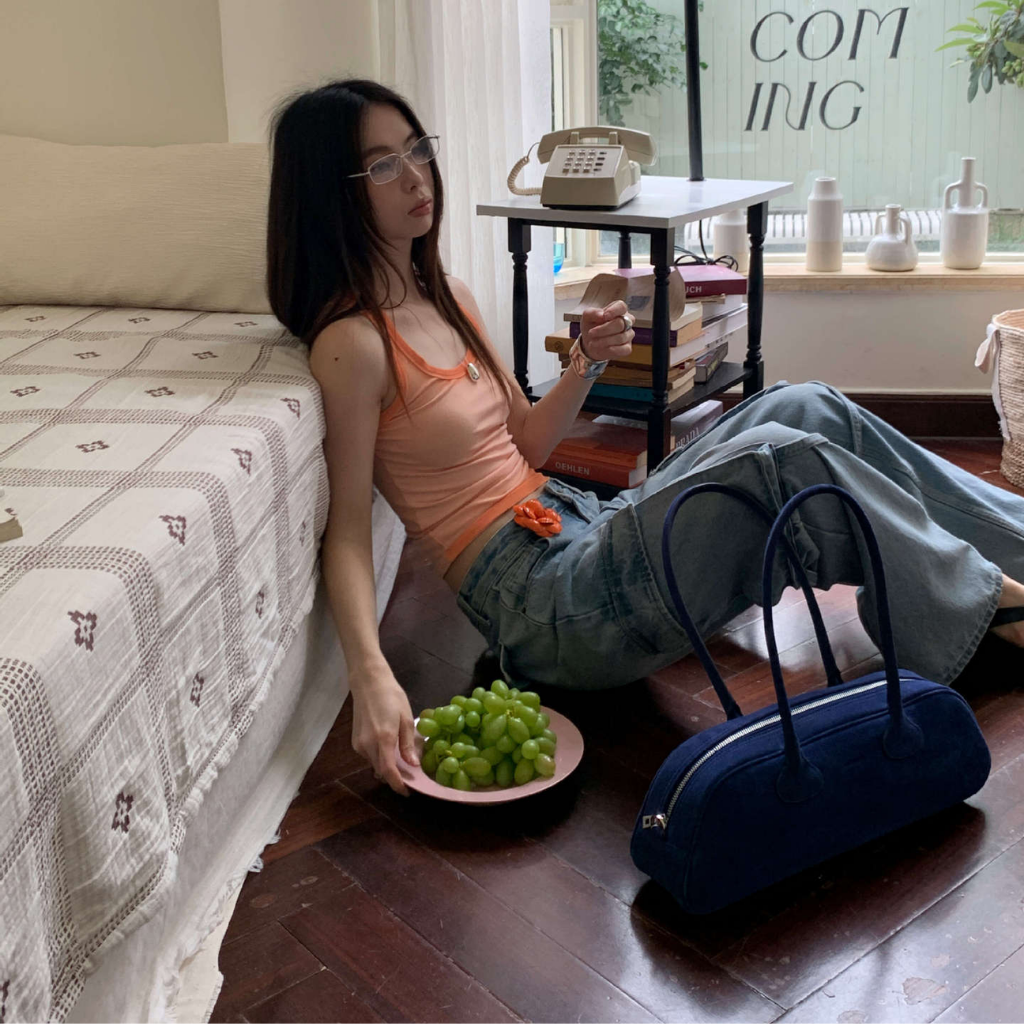 Women's Solid Flare Jeans