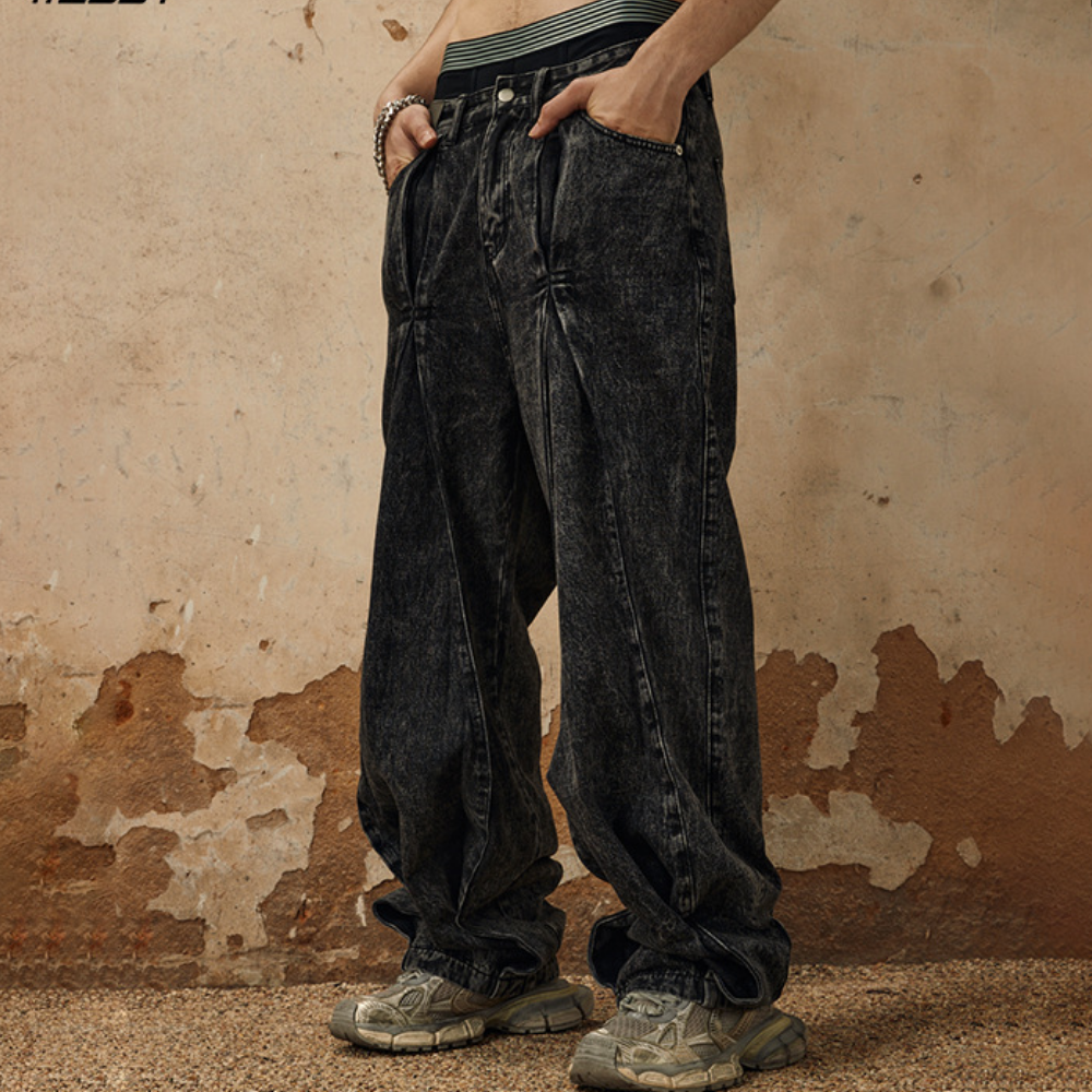 Pleated Washed Jeans