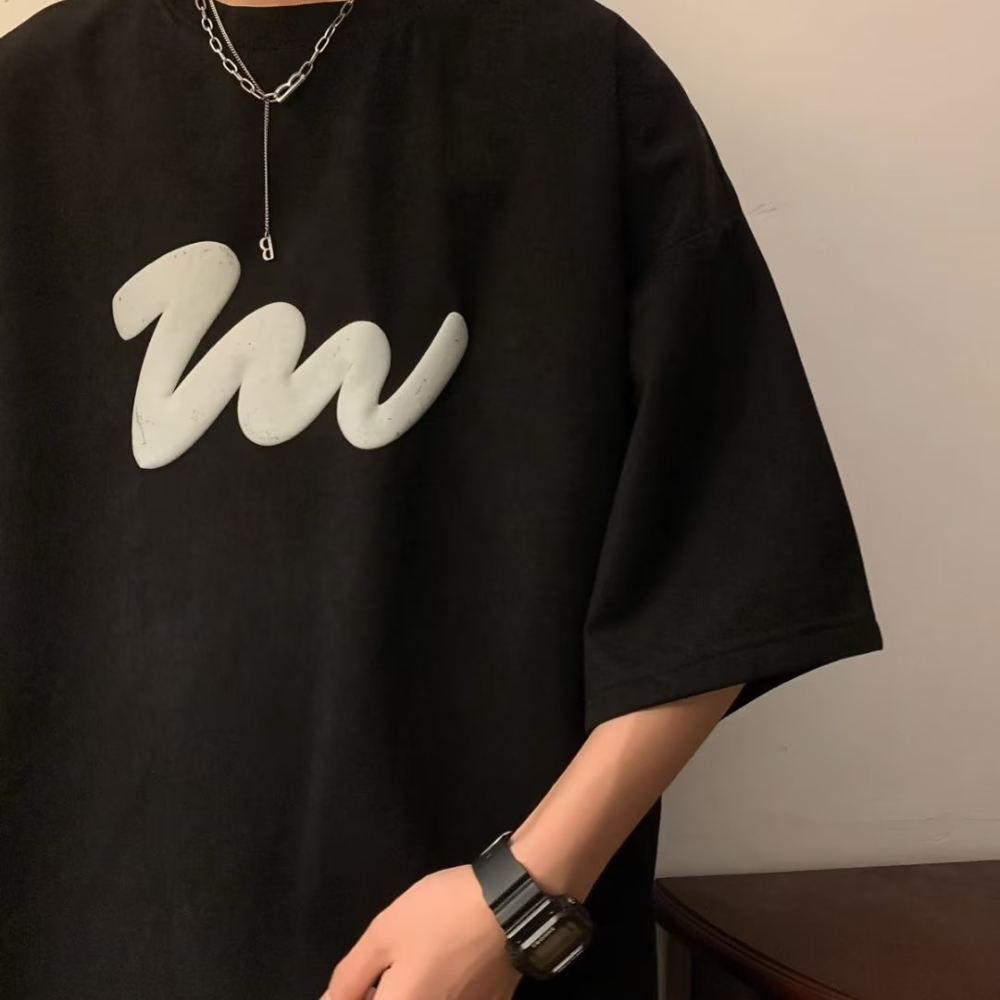 Simple W letter Print T-shirt