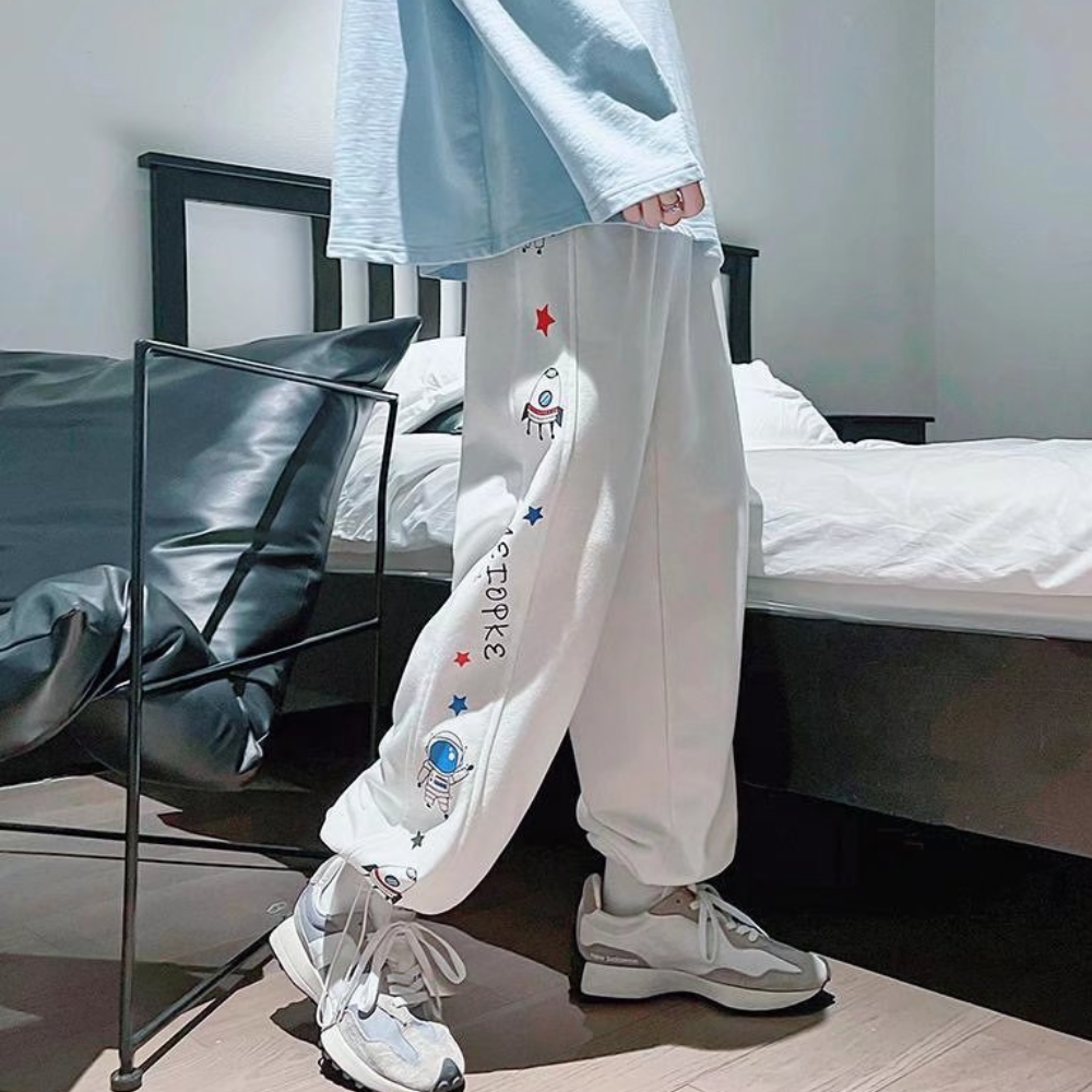 Cosmos Astronaut Print Sweatpants