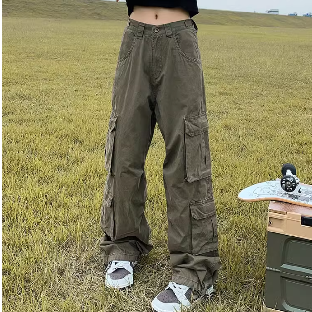 Women's Vintage Hottie Straight-Leg Cargo Pants