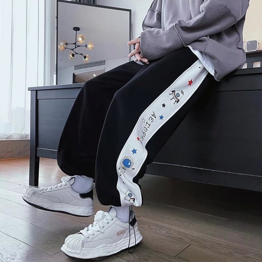 Cosmos Astronaut Print Sweatpants