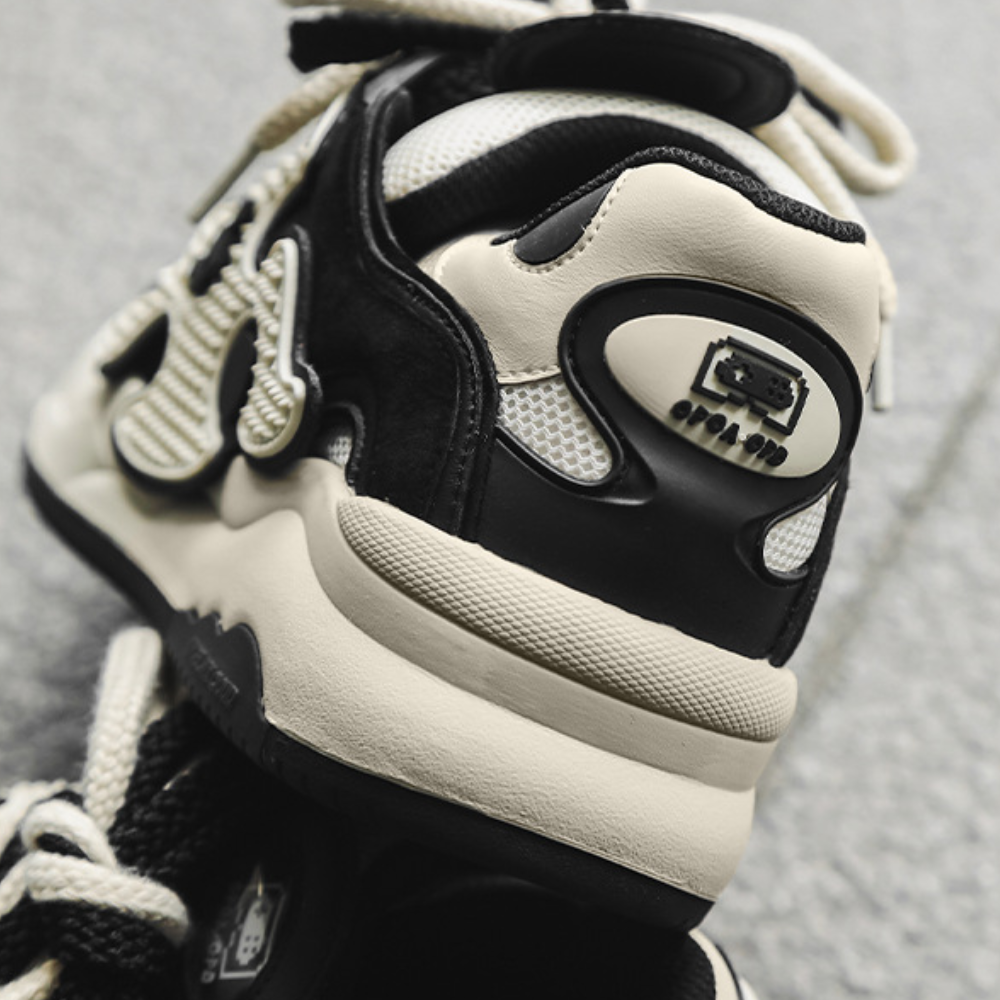 High Street Puzzle Design Sneaker