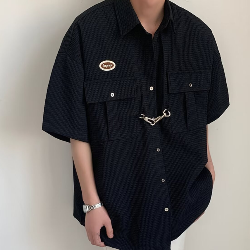 American Couple's Loose Shirt