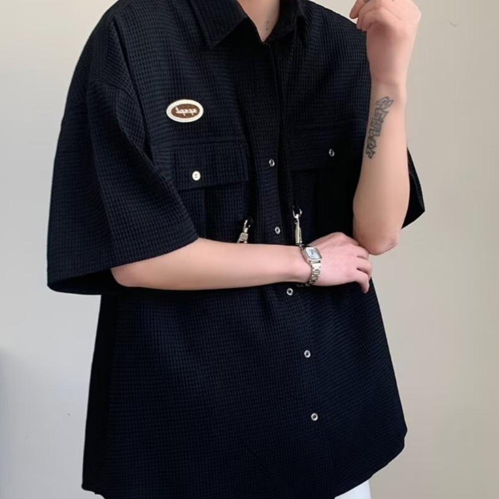 American Couple's Loose Shirt