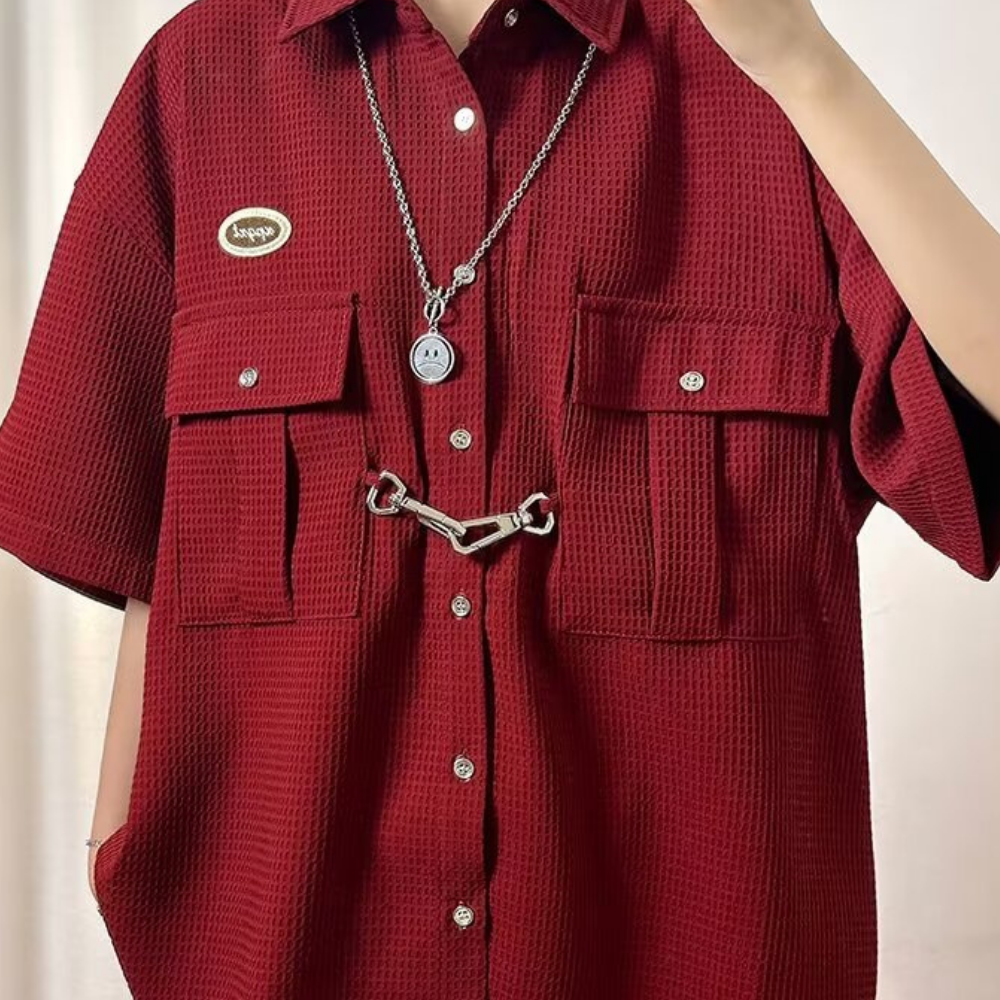 American Couple's Loose Shirt