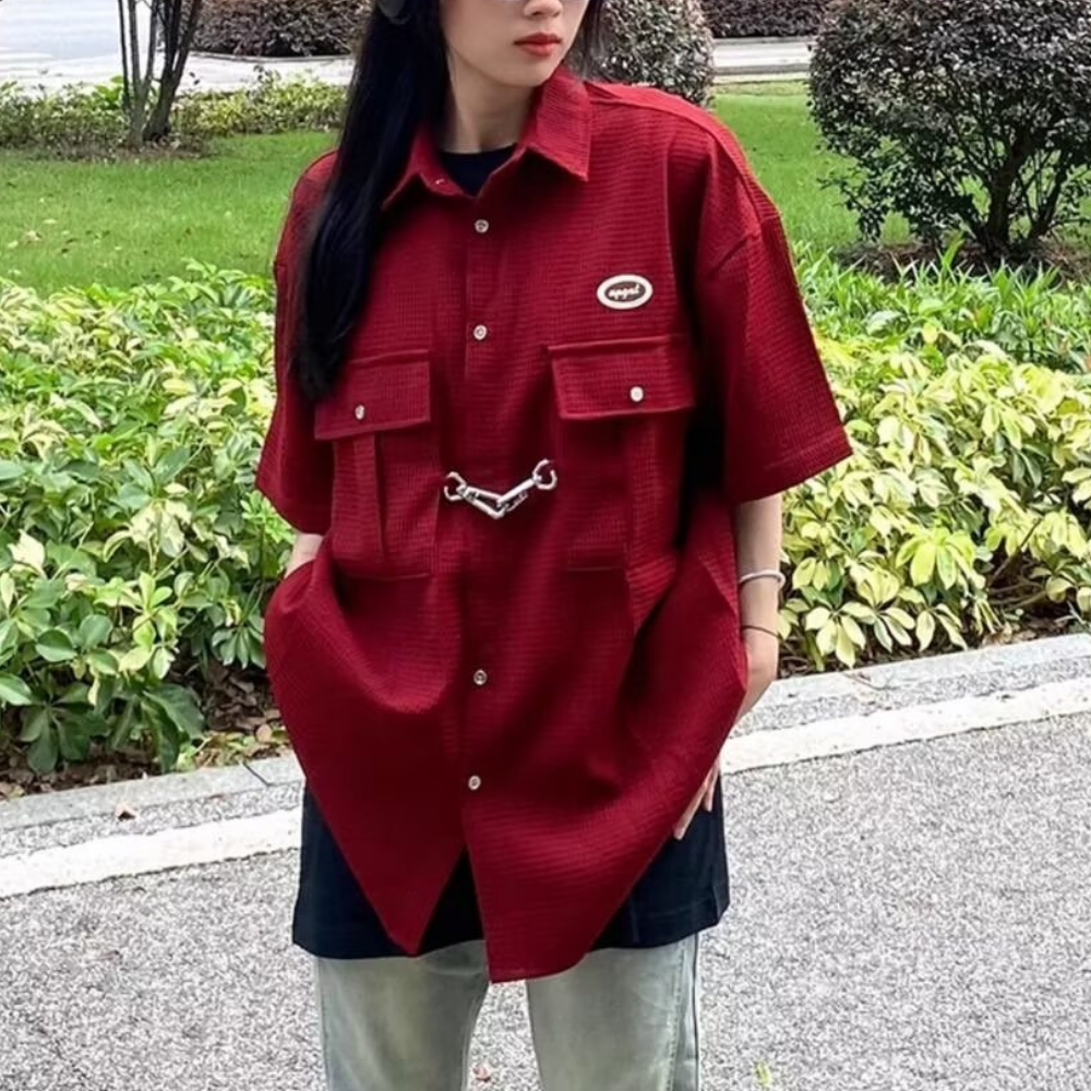 American Couple's Loose Shirt