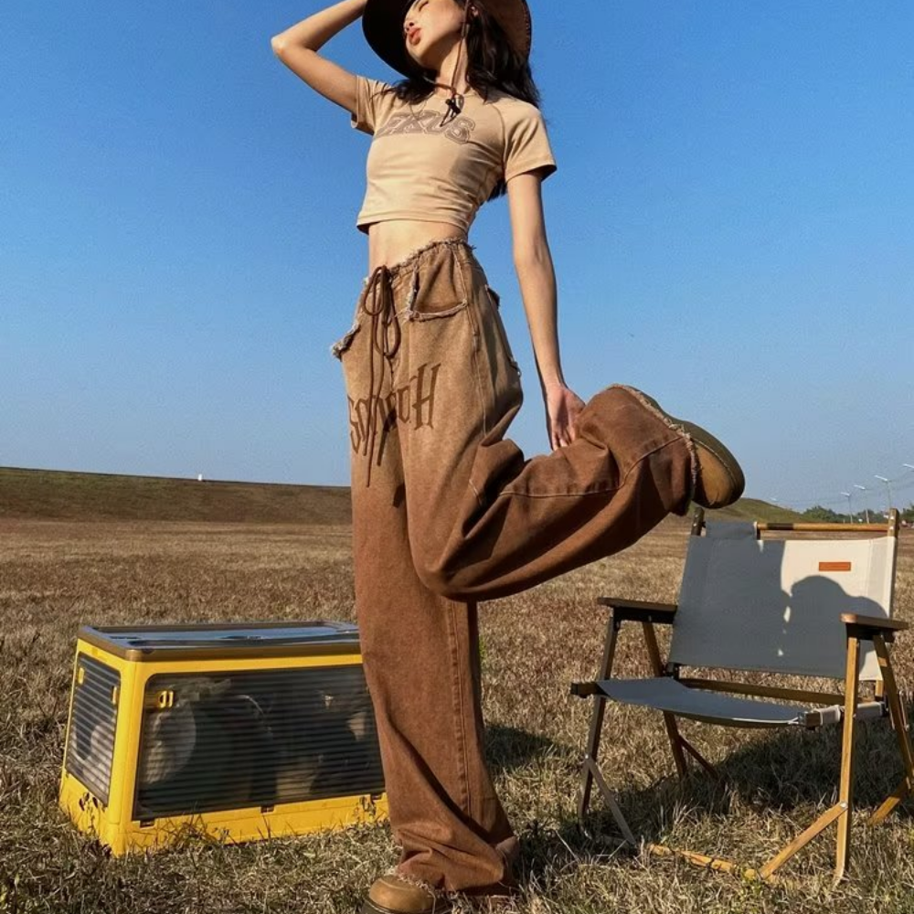 Women's Street Yellow Gradient Letter Jeans