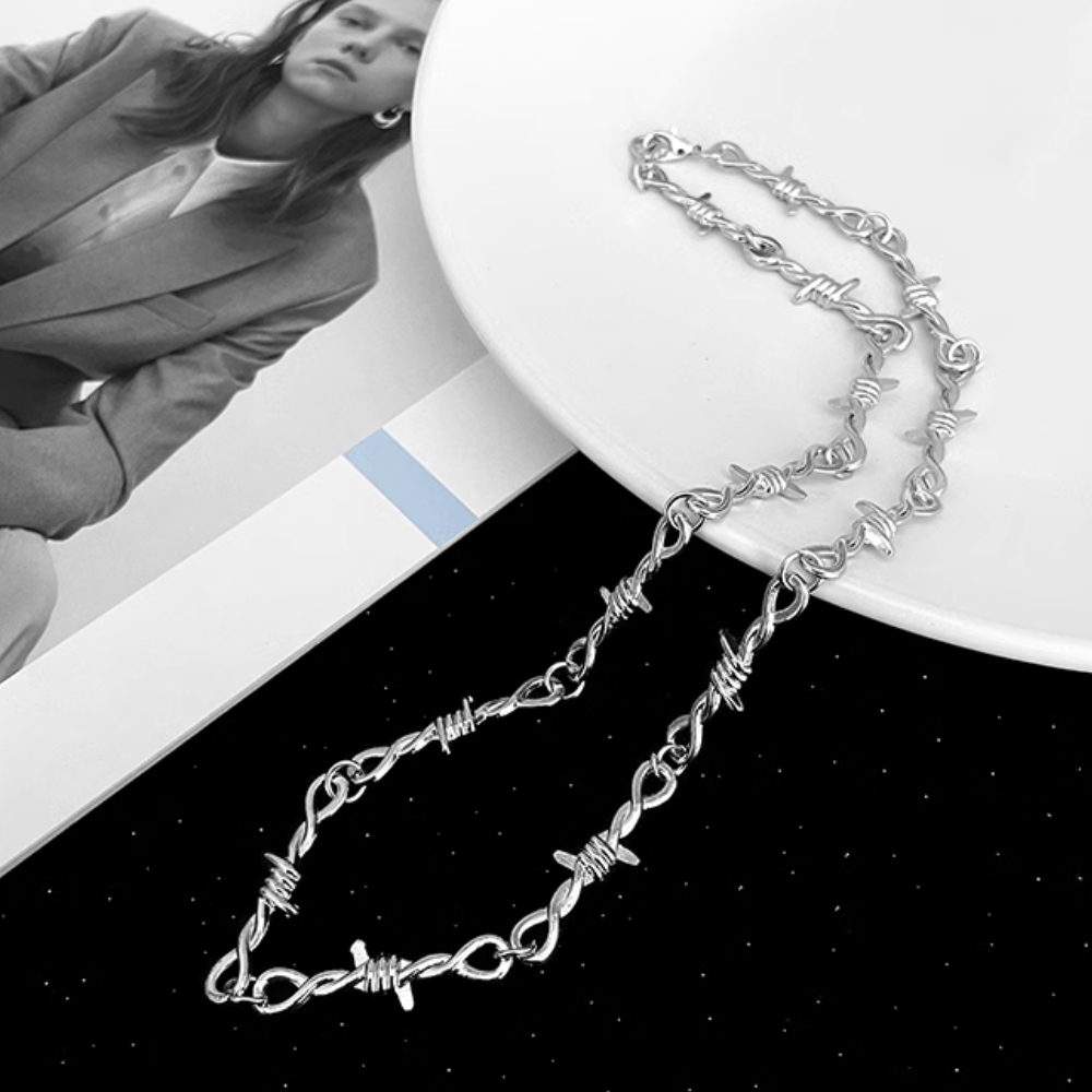 Thorns Necklace