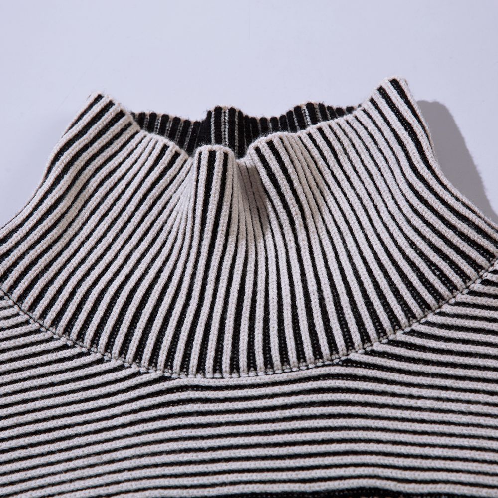 Large Letter Knitted Stand Collar Sweater