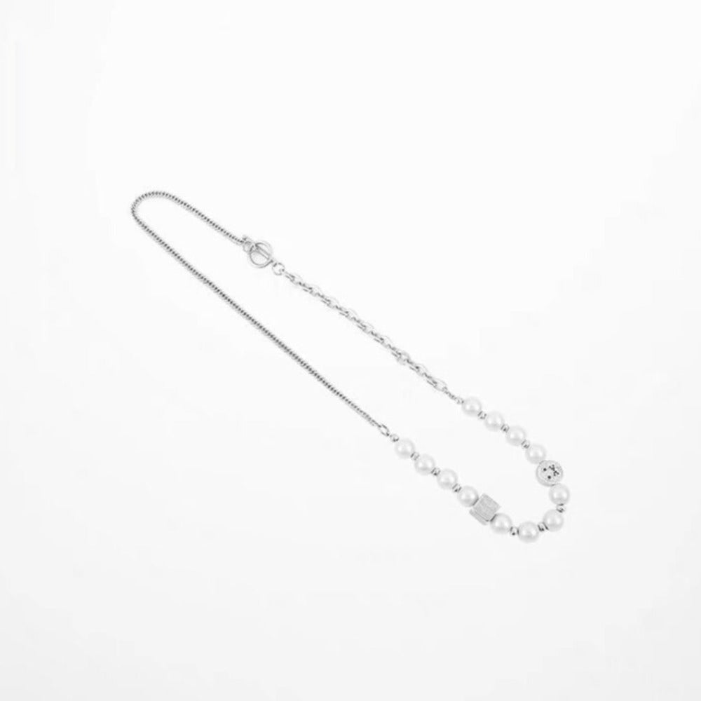 Urban Reflective Pearl Smile Necklace