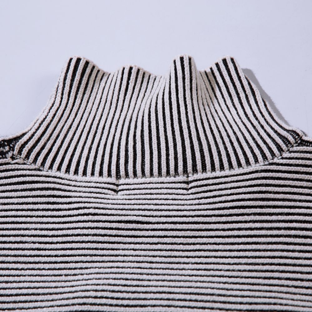 Large Letter Knitted Stand Collar Sweater