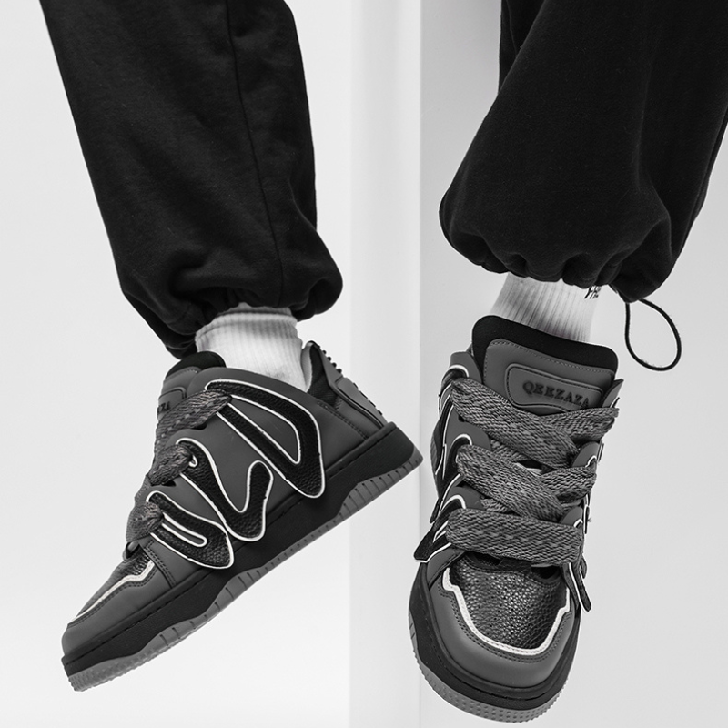 Trendy Street Paneled Casual Shoes