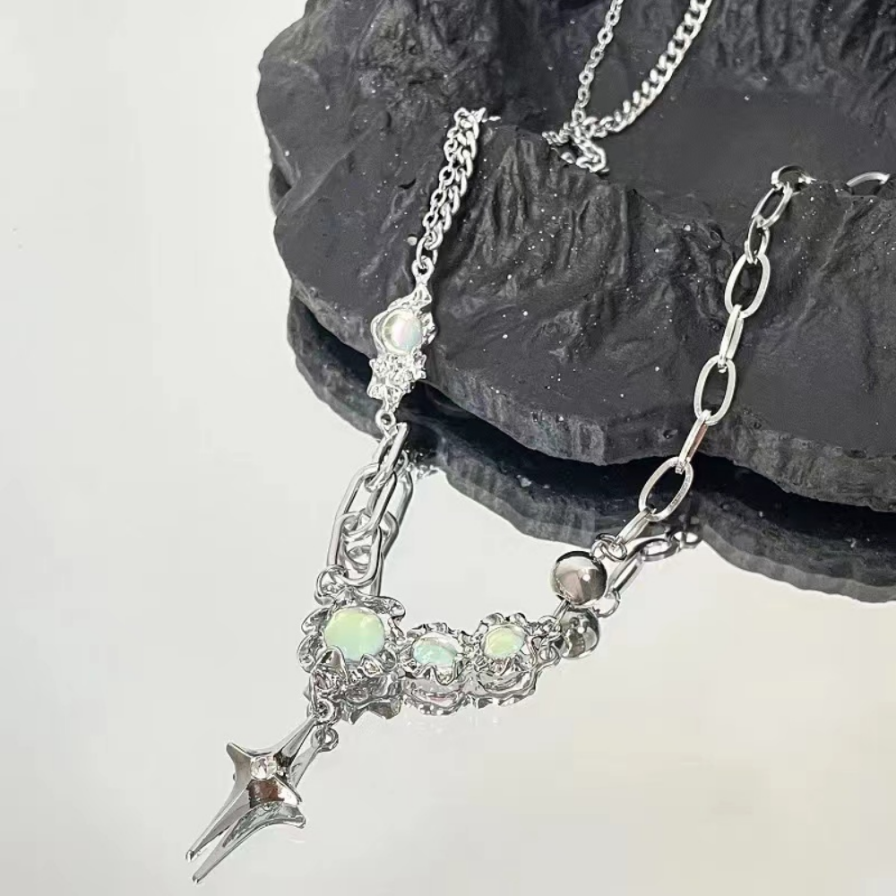 Moonstone Four-awn Star Stitching Necklace