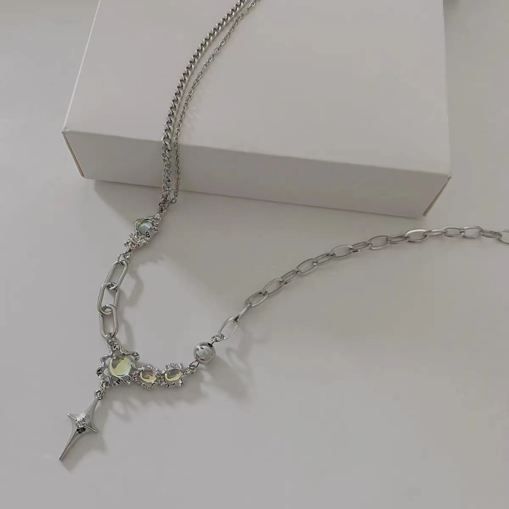 Moonstone Four-awn Star Stitching Necklace