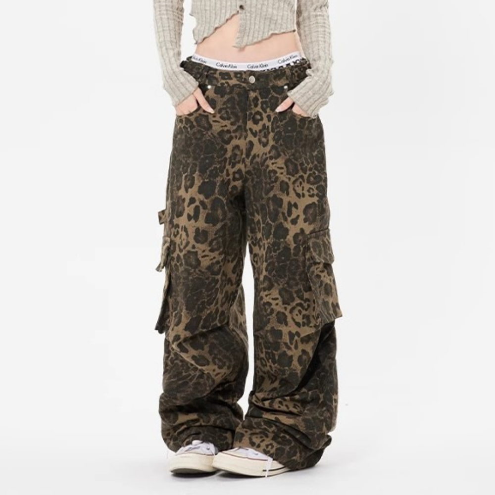 High Street Leopard Cargo Pants