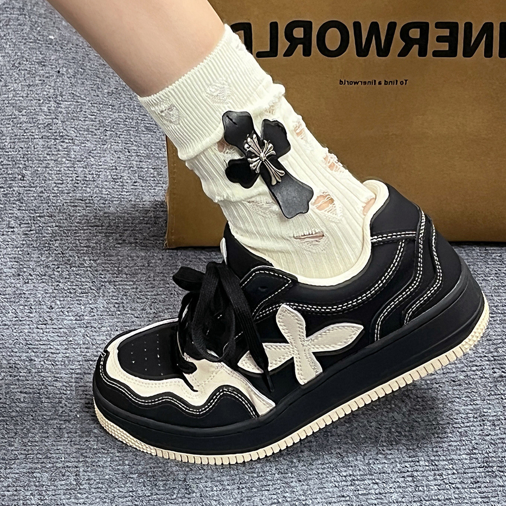 Cyber Envoy | Simple Lucky Clover Sneaker