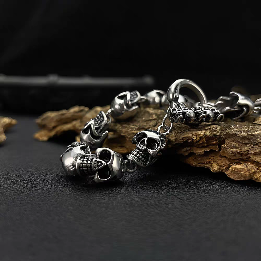 ART IN WAR Wrist Full of Warnings