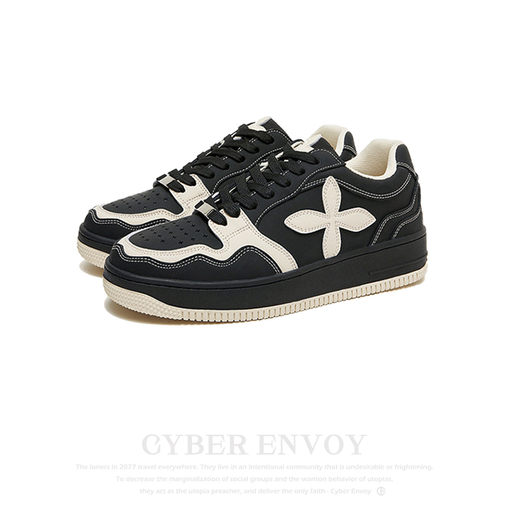 Cyber Envoy | Simple Lucky Clover Sneaker