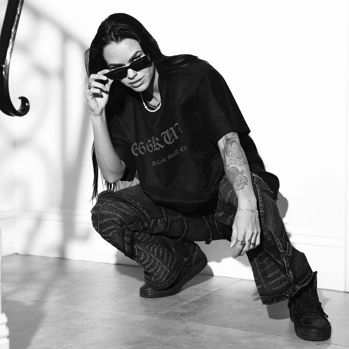 6Kull Suede Bone Wing Design T-shirt