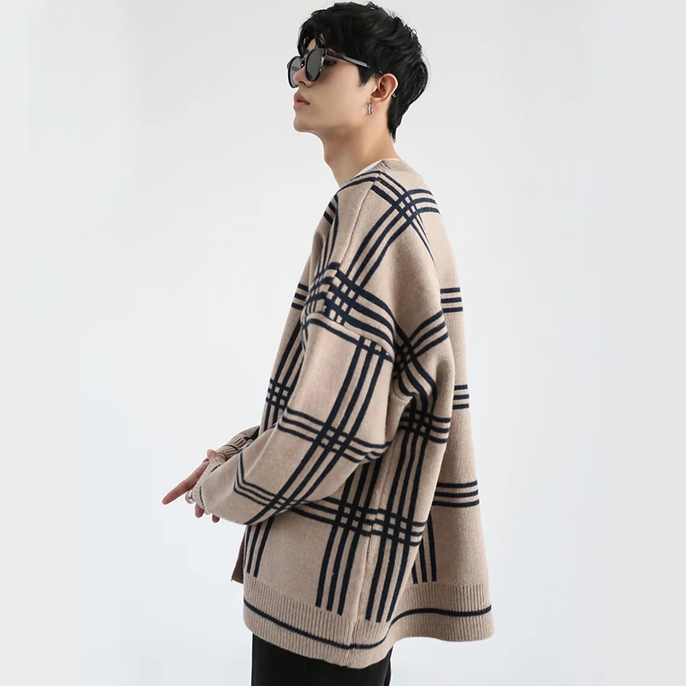 Classic Plaid Knit Cardigan