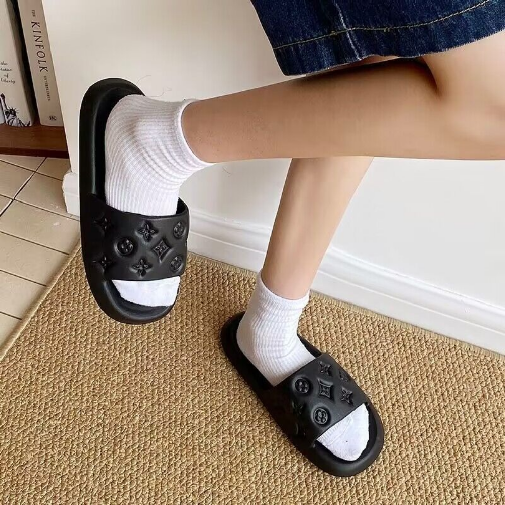 Simple Solid Color Slippers