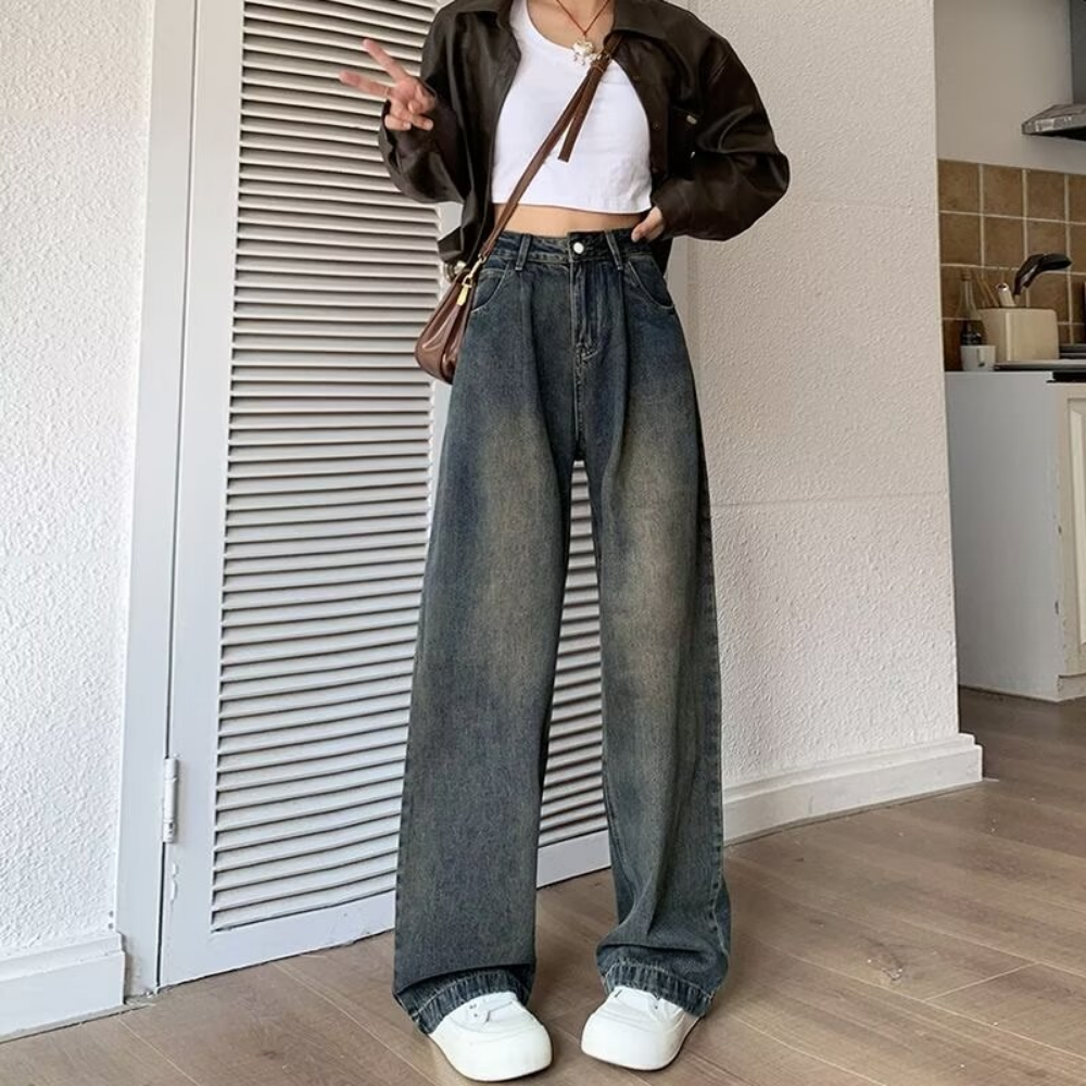 Women's Distressed Slim Jeans