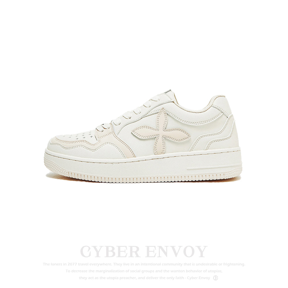 Cyber Envoy | Simple Lucky Clover Sneaker
