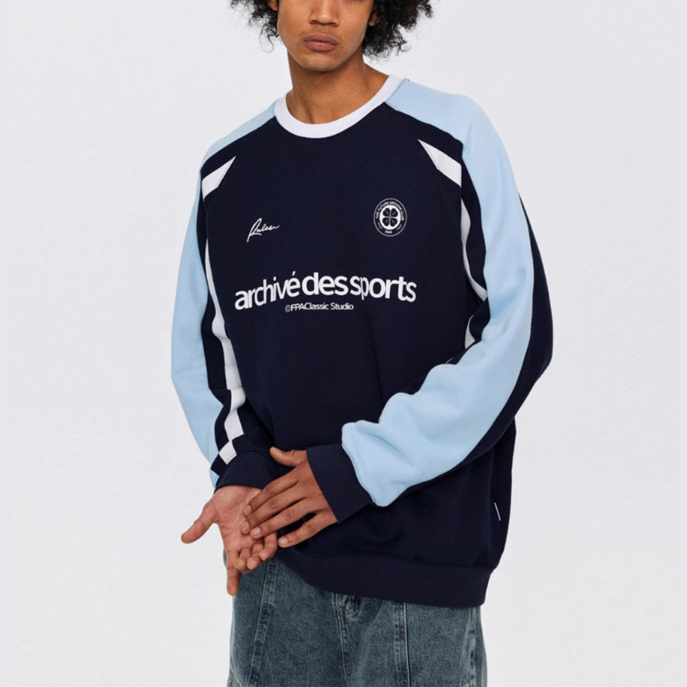 Versatile Contrasting Letter Sweatshirt