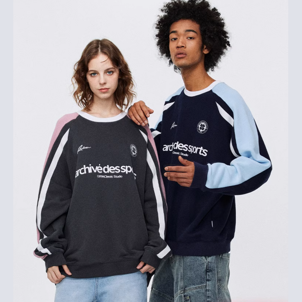 Versatile Contrasting Letter Sweatshirt