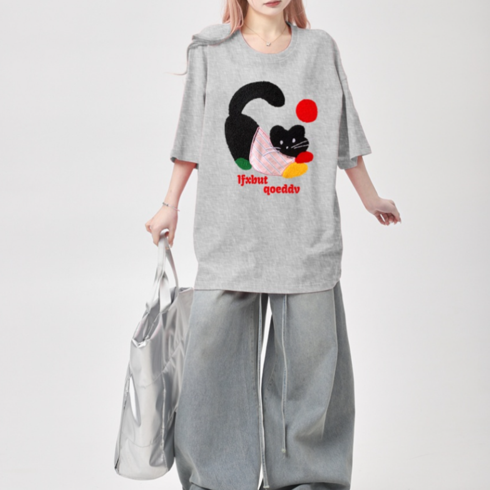 Cute Cat Towel Embroidered T-Shirt