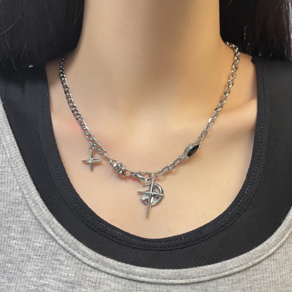 Street Black Gem Star Necklace