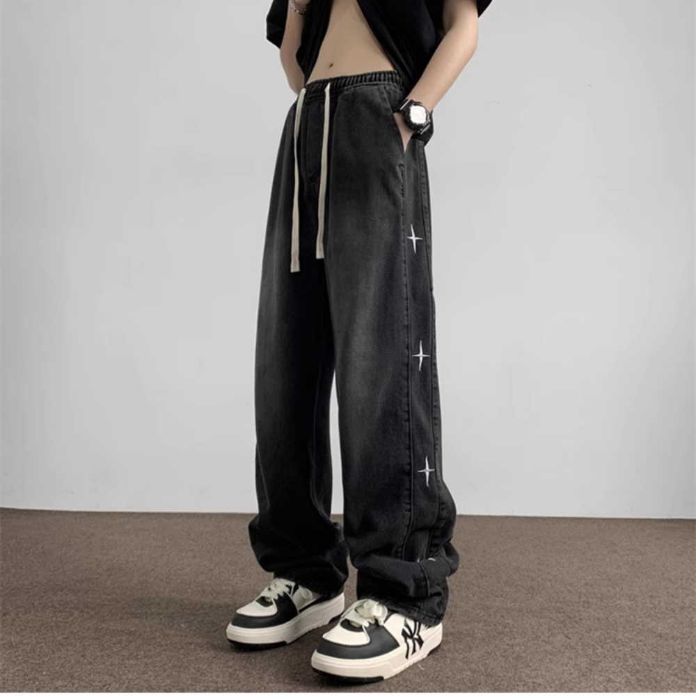 Distressed Side Star Embroidery Jeans