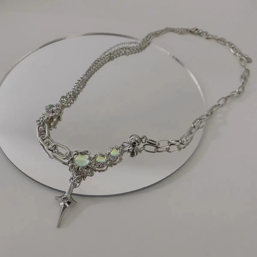 Moonstone Four-awn Star Stitching Necklace